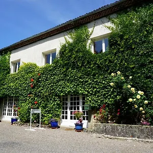 Les Neuf Bouleaux Bed & Breakfast Job